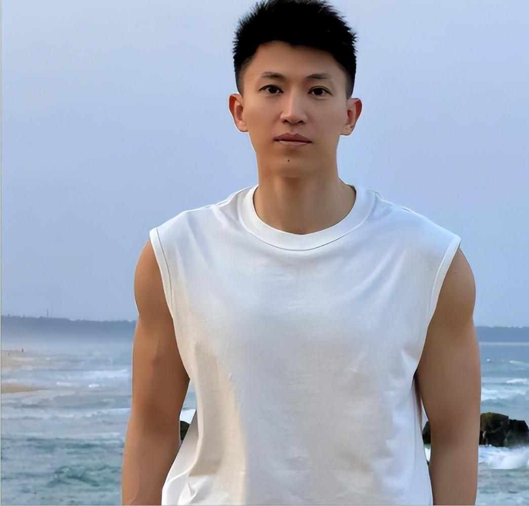 Kaiyun中国官网-身家过亿，打了20年拿5冠，他是CBA现役常青树，已为退役铺好路